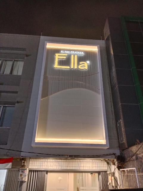 papan nama klinik ella