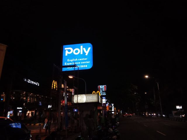 Neon Box Jakarta Barat poly english centre