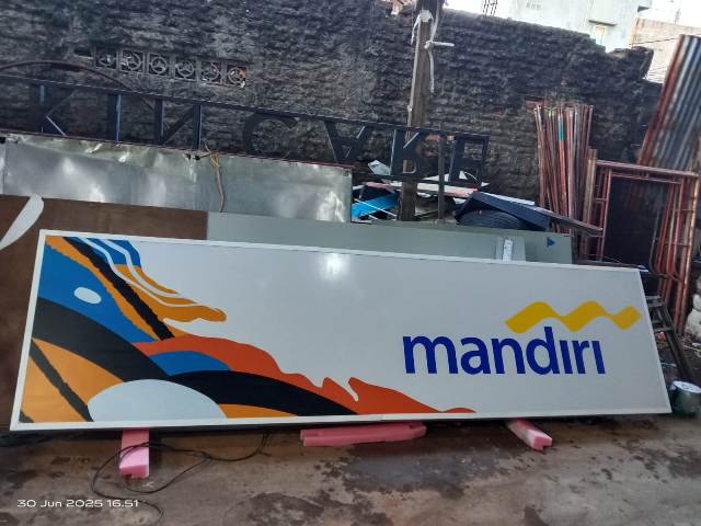 plang nama bank mandiri 3